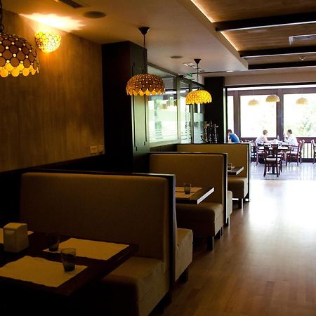 Hotel Miraj Ramnicu Valcea Restaurante foto